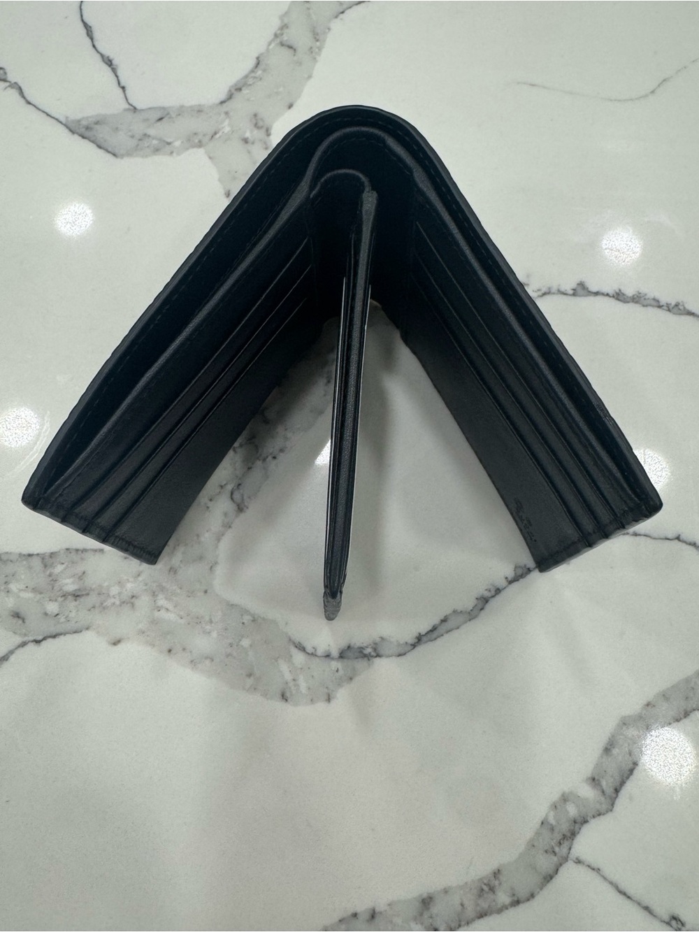 Gucci Black Embossed GG Leather Wallet - Picture 6 of 12